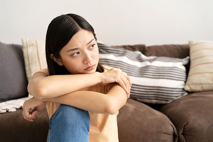 Tekanan mental bila tak ditangani bisa menganggu kesehatan dan sebabkan depresi, bahkan pada kasus ekstrem, bikin orang habisi nyawa sendiri