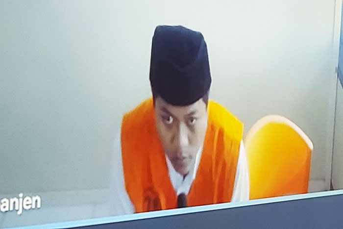 Moh Agung Setiawan, 18, pelaku pembunuhan pelajar SMAN 1 Ngantang dituntut 15 tahun penjara oleh Jaksa Kejari Kabupaten Malang