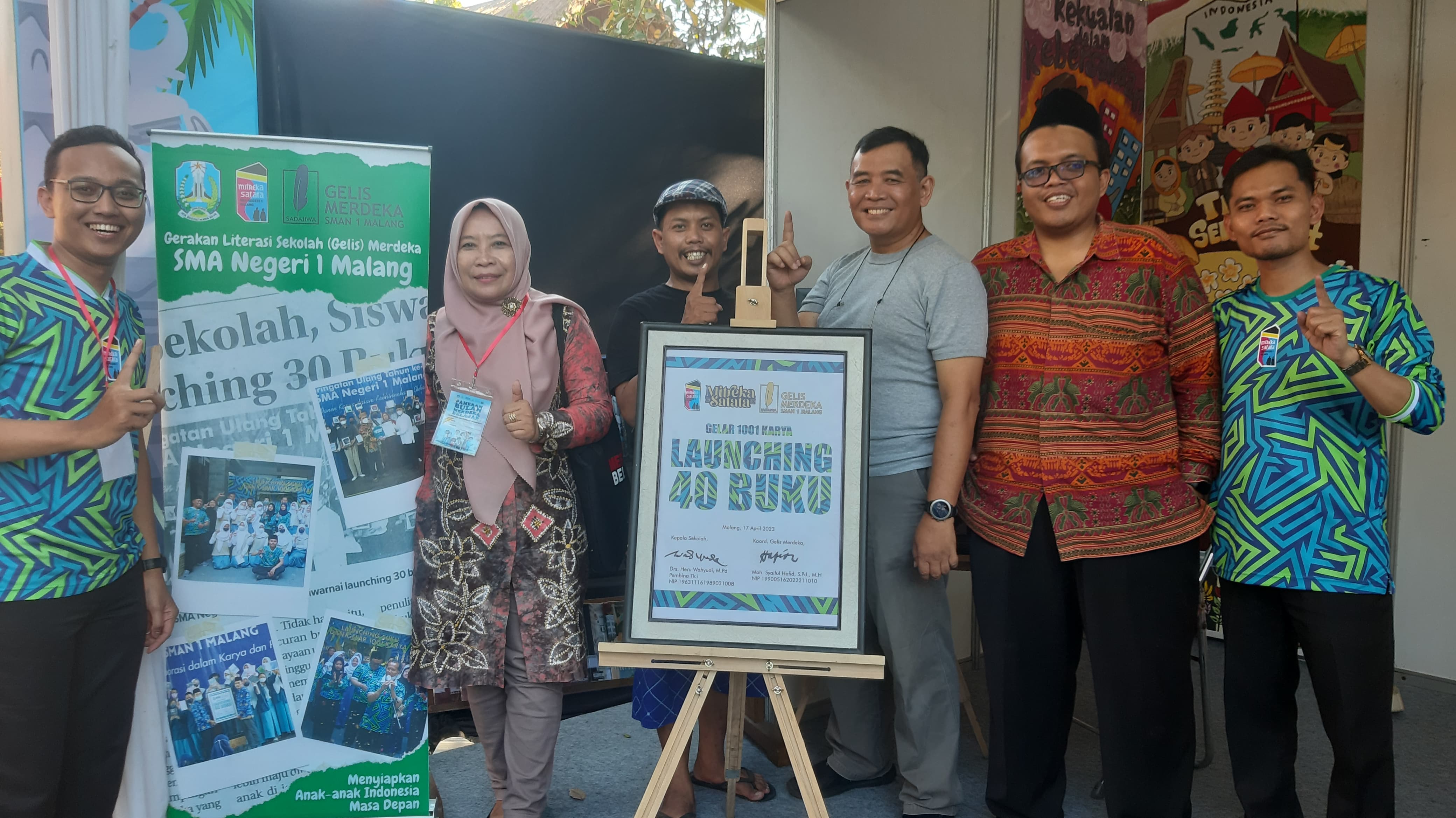 INOVATIF: Festival bulan Merdeka Belajar, dengan program Gerakan Literasi Sekolah (Gelis) dan launching 40 buku karya siswa SMAN 1 Malang.