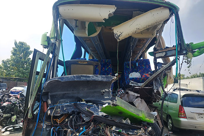 Polda Jatim temukan dua bekas pengereman dalam olah TKP bus kecelakaan di tol Jombang yang mengangkut rombongan SMP PGRI 1 Wonosari Malang