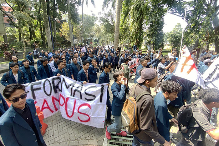 Suara mahasiswa UB yang menolak kenaikan UKT mewakili ribuan mahasiswa lainnya di sejumlah kampus negeri di Malang
