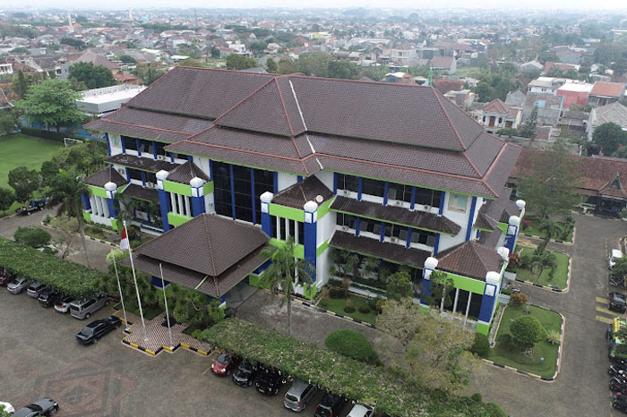 Gedung Perumdam Tugu Tirta Kota Malang
