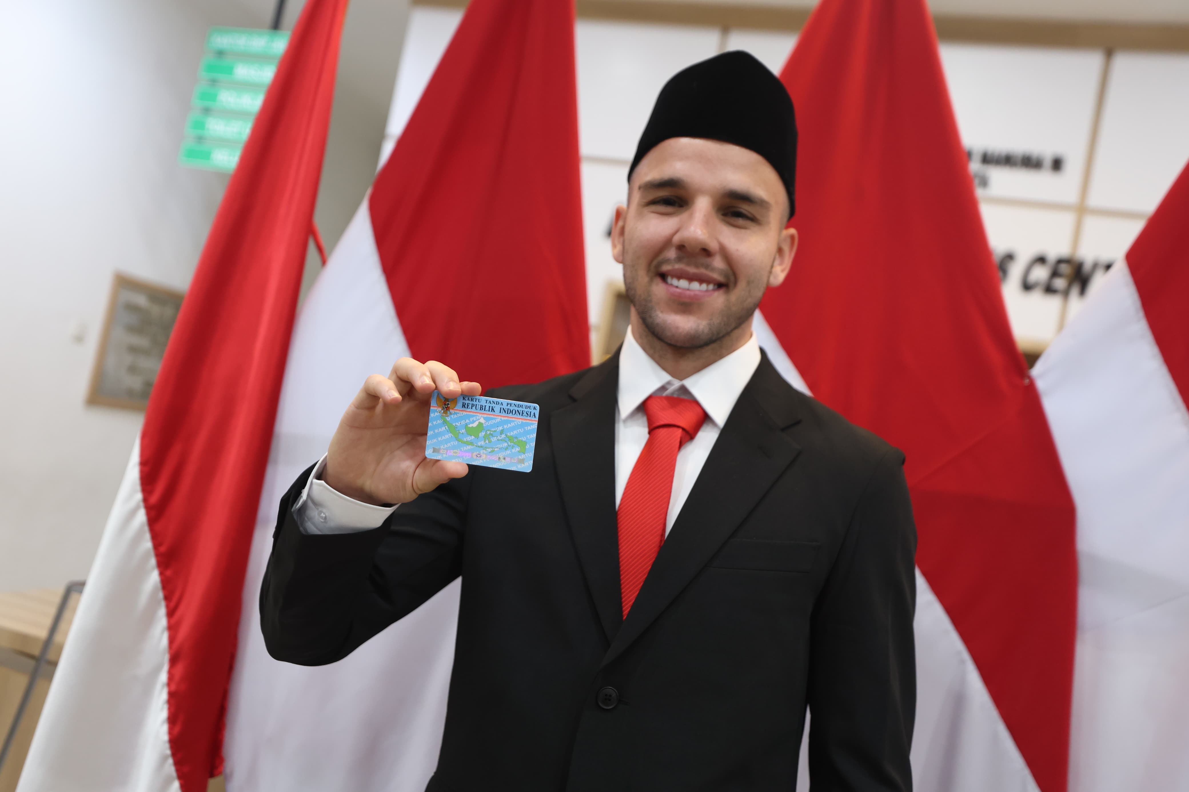 Calvin Verdonk seusai menjalani naturalisasi. (website PSSI)
