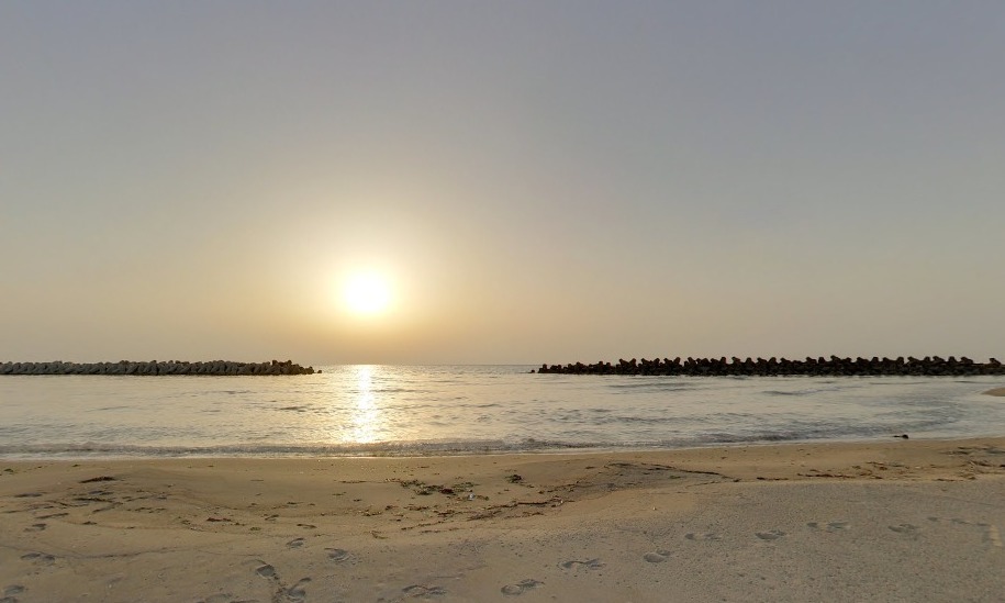 Pantai di Nomi Jepang