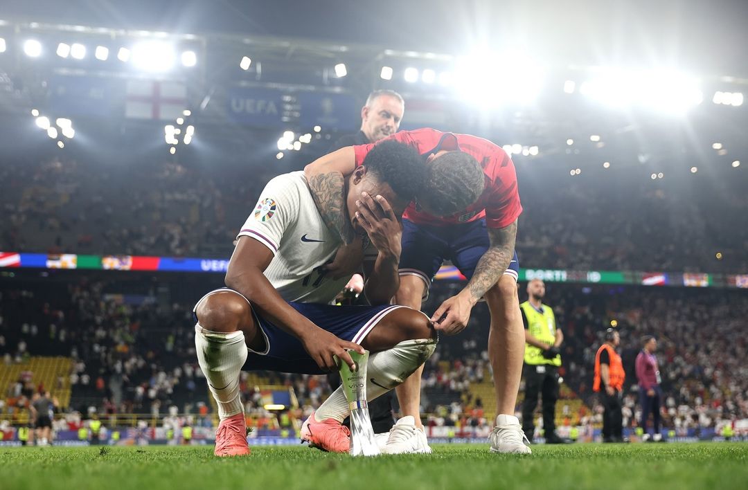 Tangis Kemenangan Ollie Watkins setelah berhasil membawa Inggris ke final Piala Euro 2024. (instagaram/olliewatkins)