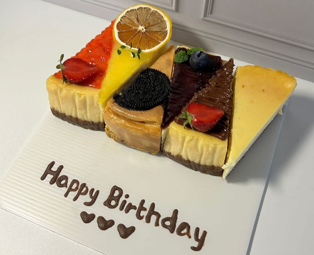 Kue ulang tahun yang cocok untuk hadiah (Instagram @layersbylaras)