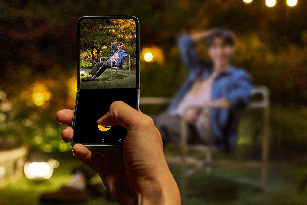 Menghasilkan foto-foto terbaik di setiap kondisi dengan memanfaatkan kapabilitas kamera Galaxy Z Flip6