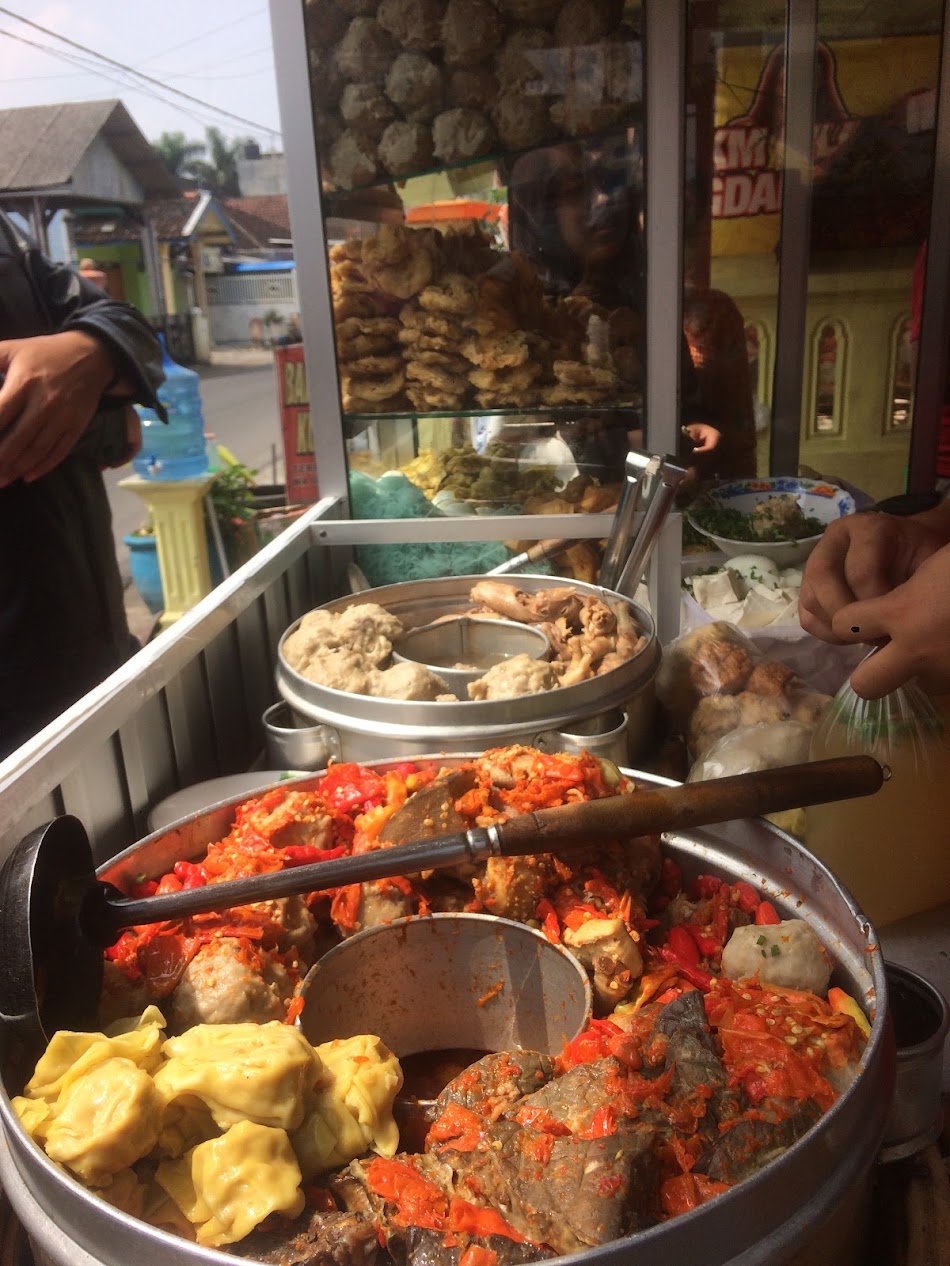 Dokumentasi Pembeli Bakso Gilang Kuah Sadis (google/nurlailatulhidayah)