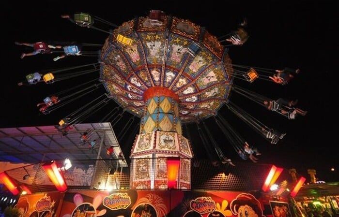 Wisata kuliner malam di Alun-Alun Batu. (Dongeng Anak Nusantara for Radar Malang)