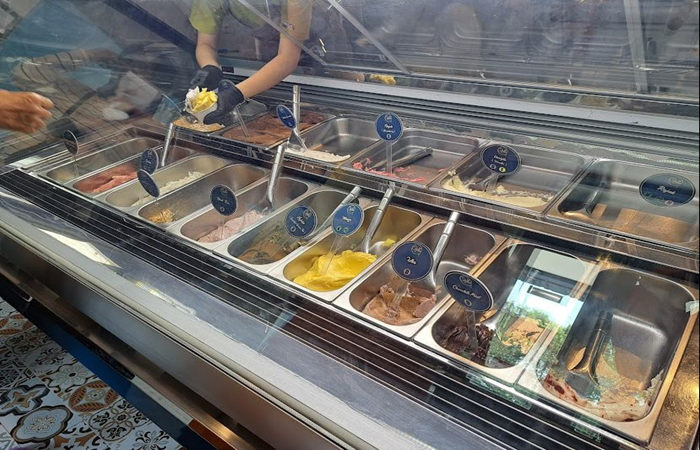 Menu gelato yang ada di Otello Gelateria.