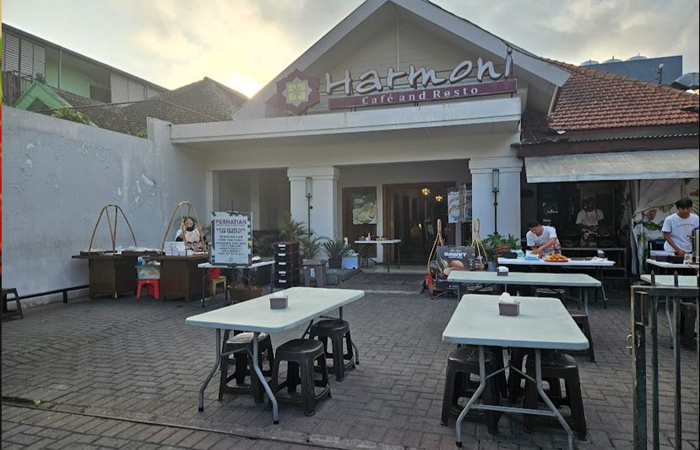 Suasana Sarapan di Harmoni Cafe and Resto