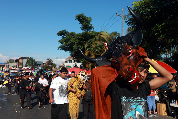 Festival bantengan di Kota Batu yang berlangsung awal Agustus 2024, masuk agenda jadwal karnaval Malang Raya