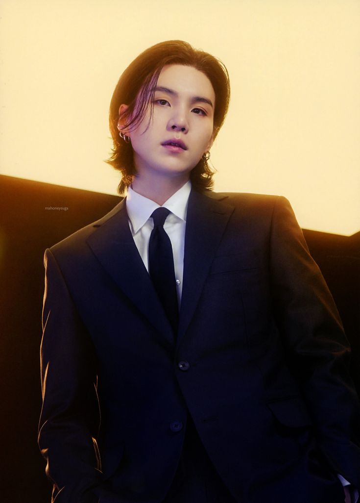 Potret Suga BTS (pinterest/angelkisses6963)