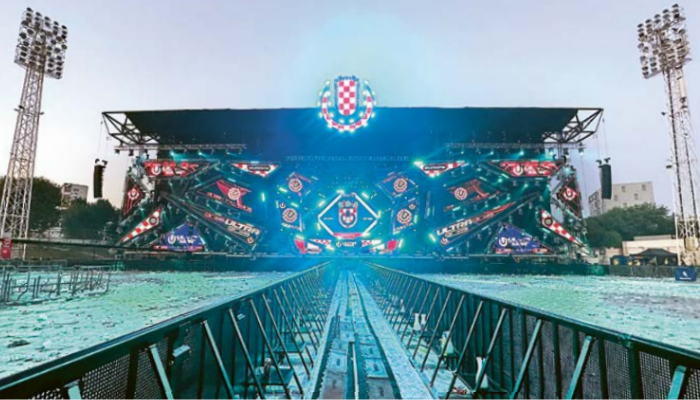 SESUAIKAN CORAK: Desain visual karya VJ Luwky dijajal sebelum event Ultra Europe Music Festival di Kroasia. Karya visual itu ditampilkan untuk mengiringi penampilan DJ.