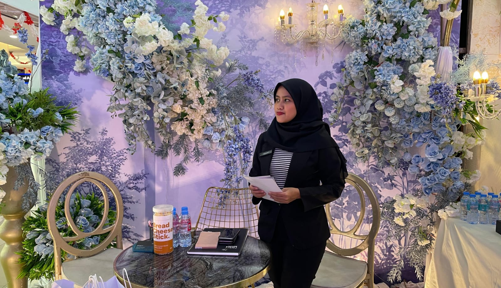 PESTA DISKON. Booth Rayz UMM Hotel di event Malang Wedding Market 2024 MOG siap bagi-bagi diskon bagi calon pengantin.