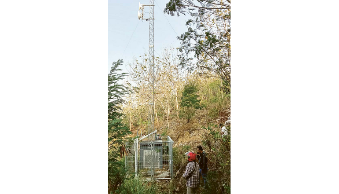 BELUM BERFUNGSI: Stasiun repeater pemantau aktivitas Gunung Semeru di Desa Klepu, Kecamatan Sumbermanjing Wetan (Sumawe), Kabupaten Malang, belum bisa mengirim data ke Pos Pantau Lumajang hingga (8/8)