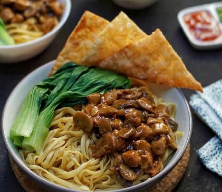 Lezatnya Mi Pangsit dengan Harga di Bawah Sepuluh Ribu yang Ada di Malang