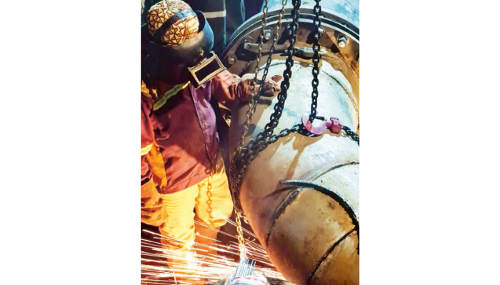 AMAN DARI KEBOCORAN: Proses penggantian pipa PDAM di Desa Pulungdowo dan Desa Kidal, Kecamatan Tumpang, Kabupaten Malang dituntaskan, kemarin.