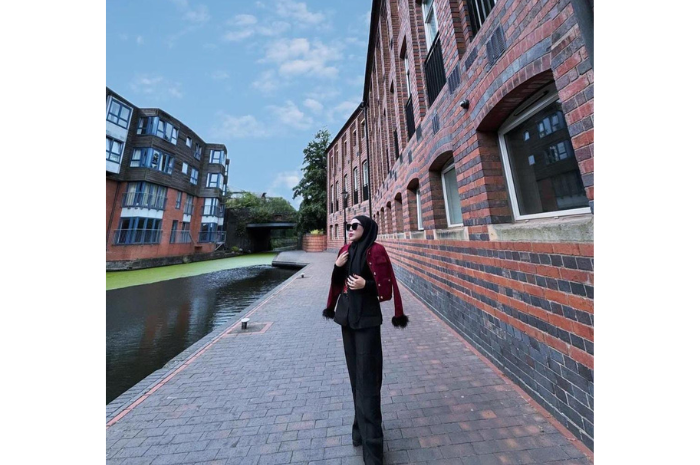 CARI ILMU: Dokter Risca Trisnawati MM MBIOMED (AAM) DiplAAM saat berada di London, Inggris, beberapa waktu lalu.