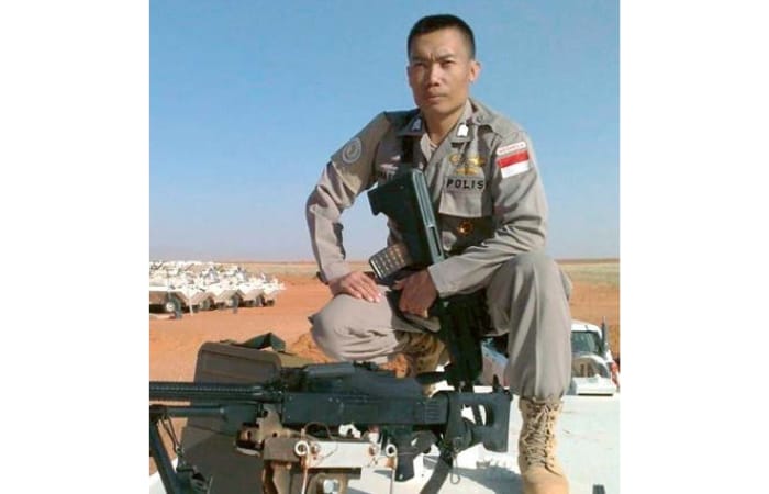 SNIPER: Indra Subekti bertugas di Sudan pada 2008 saat masih berpangkat bripka.