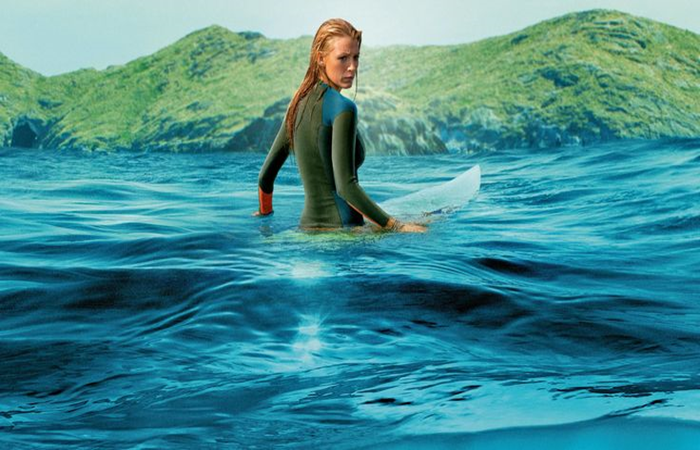 Film The Shallows yang dibintangi oleh Blake Lively.