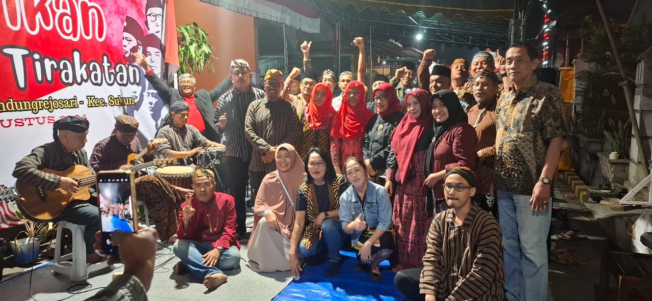 Warga  Kelurahan Bandungrejosari Kecamatan Sukun Memperingati HUT RI ke-79.
