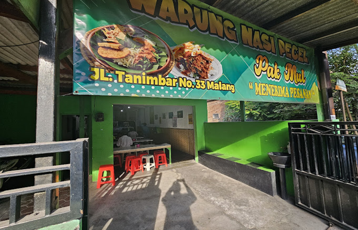Warung Nasi Pecel Pak Mul Malang.