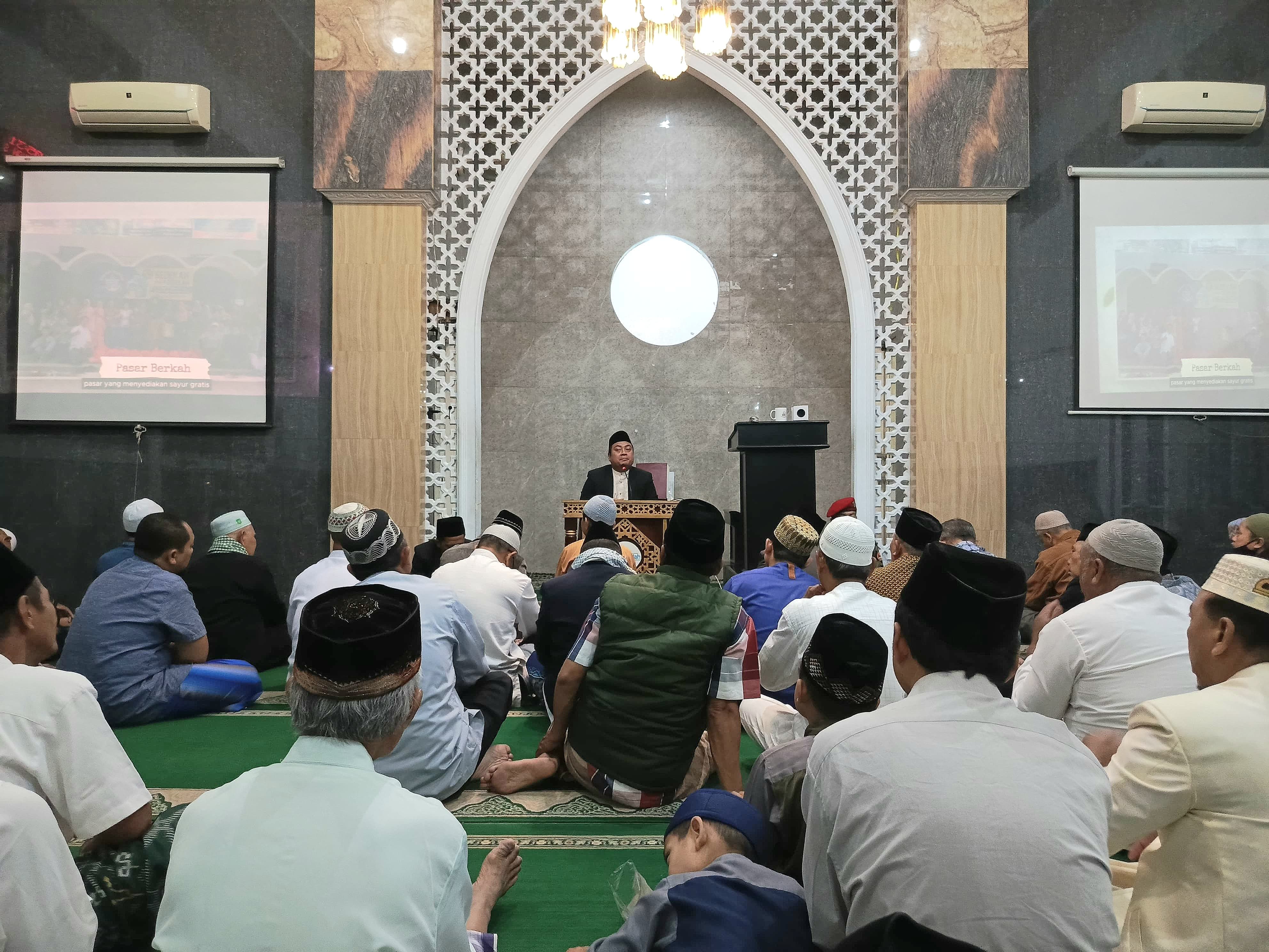 Gerakan sholat subuh&nbsp;pengurus cabang Muhammadiyah kecamatan Sukun.