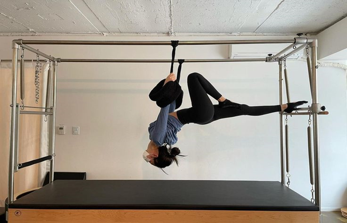 Olahraga Pilates.