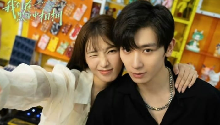 Potret Ren Yunjie bersama dengan lawan mainnya di drama Embrace In the Dark Night, Fang Jin. (Youku)