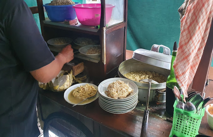 Warung Orem-Orem H.Abdul Manan Malang.