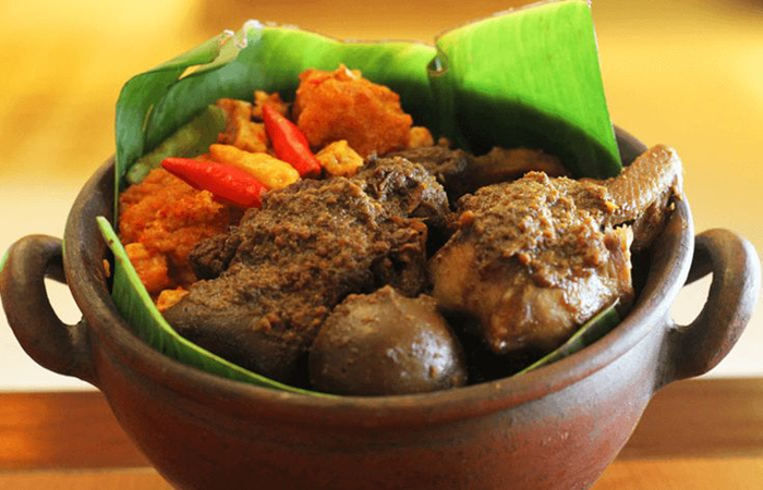 Gudeg makanan khas Yogyakarta.