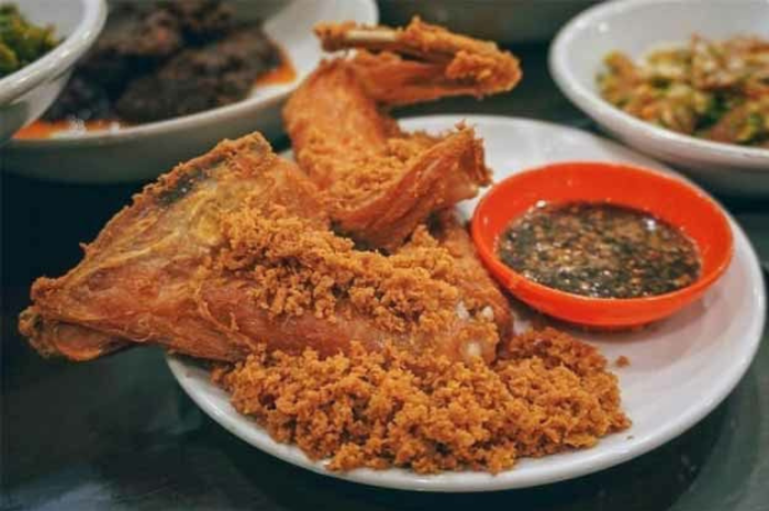 Ilustrasi ayam kremes super nagih. (Pinterest)