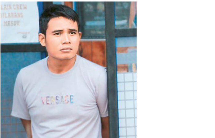 HOBI DAN PEDULI: Aipda Nanang Sugianto biasa menghabiskan waktu di kantor Gantangan Burung Komandan BC setiap akhir pekan.