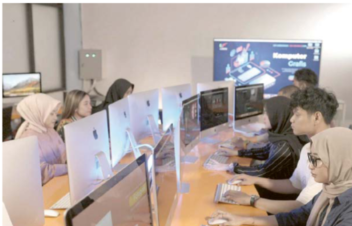 FOKUS: Para mahasiswa baru UMM akan mendapatkan skill bahasa pemrograman Python sebagai bekal hadapi dunia digital.