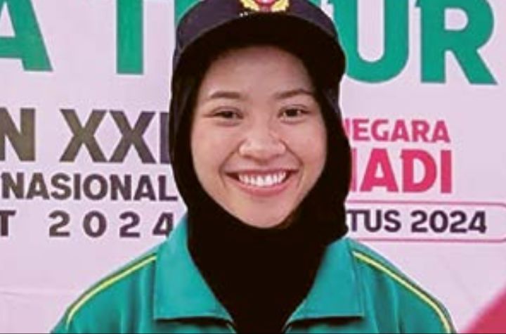 BANYAK TANTANGAN: Atlet Kempo Kabupaten Malang Rafa Dewi Duta Atmaja bersiap berangkat ke Aceh untuk tampil di PON XXI pekan lalu.