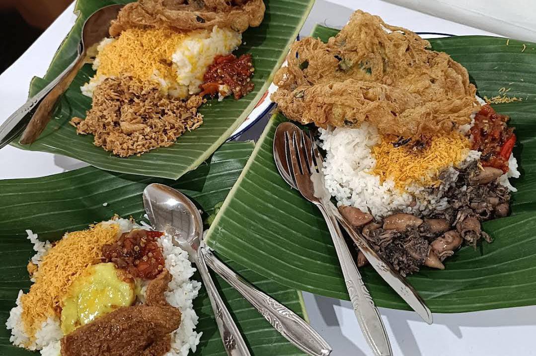 Potret menu di Warung Bu&rsquo; Warni. (Coba2something for Radar Malang)