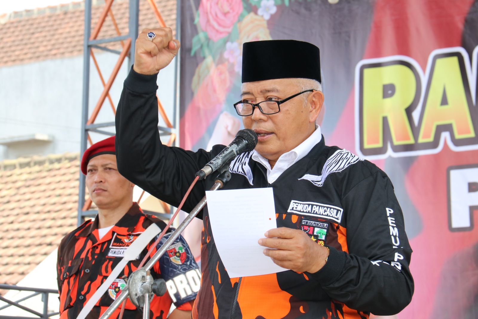 Bupati Malang H M. Sanusi menyampaikan sambutan