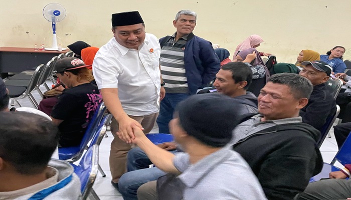 Sambutan hangat dari warga Kecamatan Belimbing kepada Puguh Wiji Pamungkas