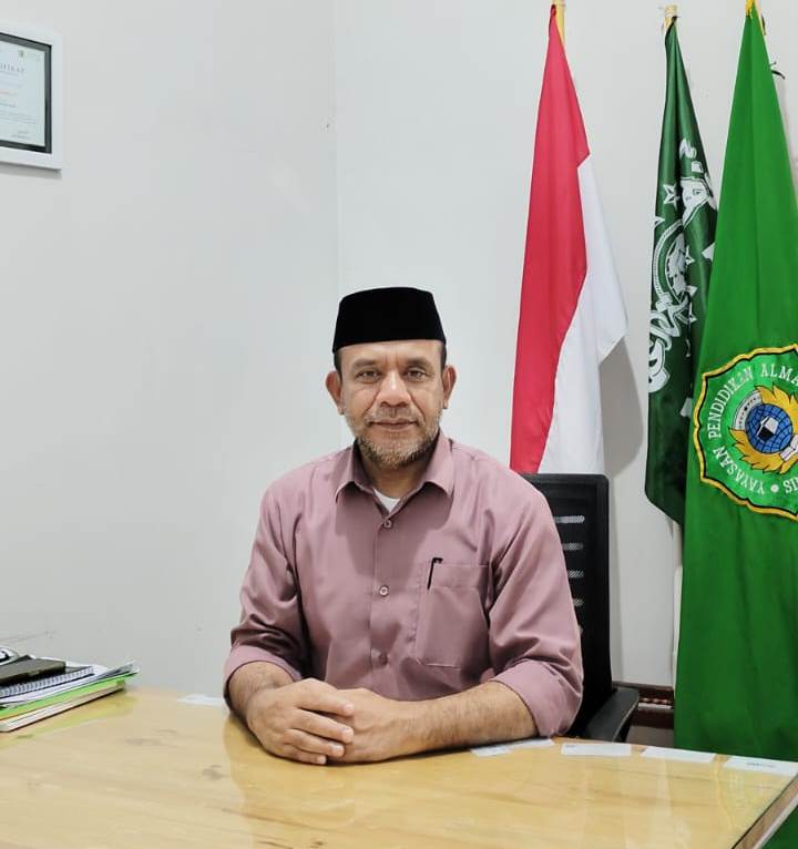 Kepala SMK Plus Almaarif Singosari Husen Djaloly ST