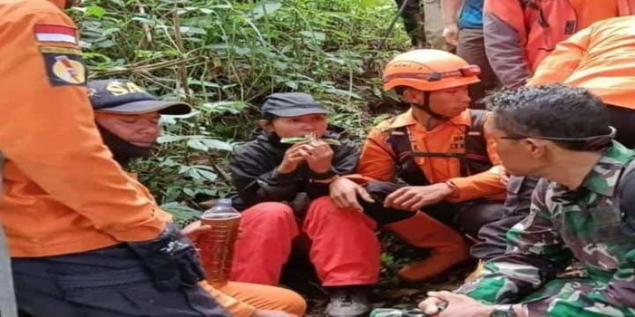 Naomi setelah berhasil ditemukan oleh tim penyelamat (X @wardlebihbaik)