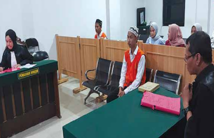 TERDAKWA: Dimas Wijayanto, 28, menjalani persidanga di Pengadilan Negeri (PN) Kepanjen.