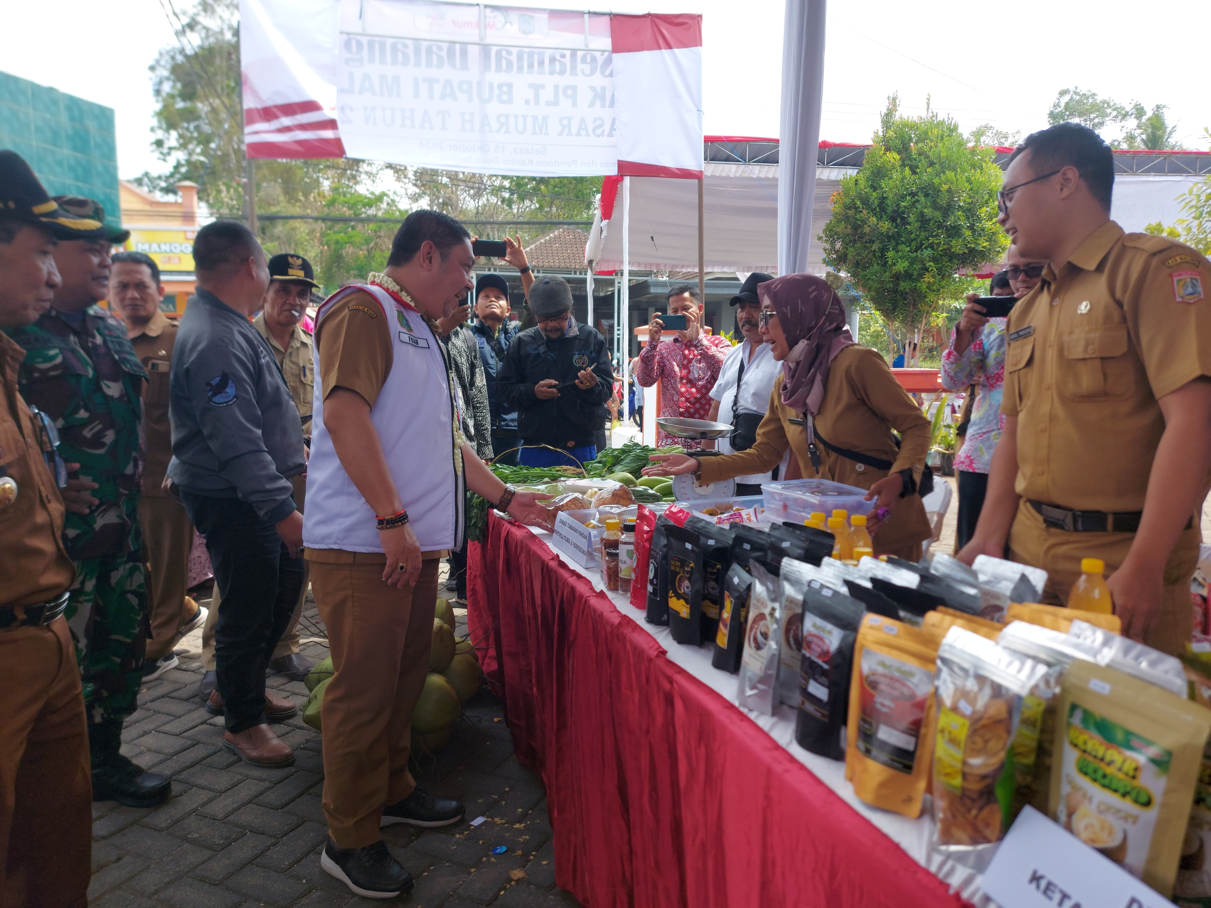 Produk UMKM Kabupaten Malang turut mengisi pasar murah