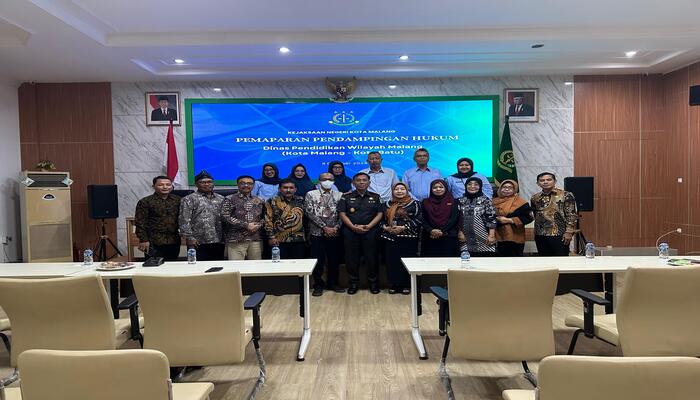SINERGI : Kolaborasi Kepala Cabang Dinas Pendidikan Kota Malang &ndash; Kota Batu Dr Hj. Hastini Ratna Dewi MPd dengan Kepala Kajari Kota Malang Tri Joko SH MH
