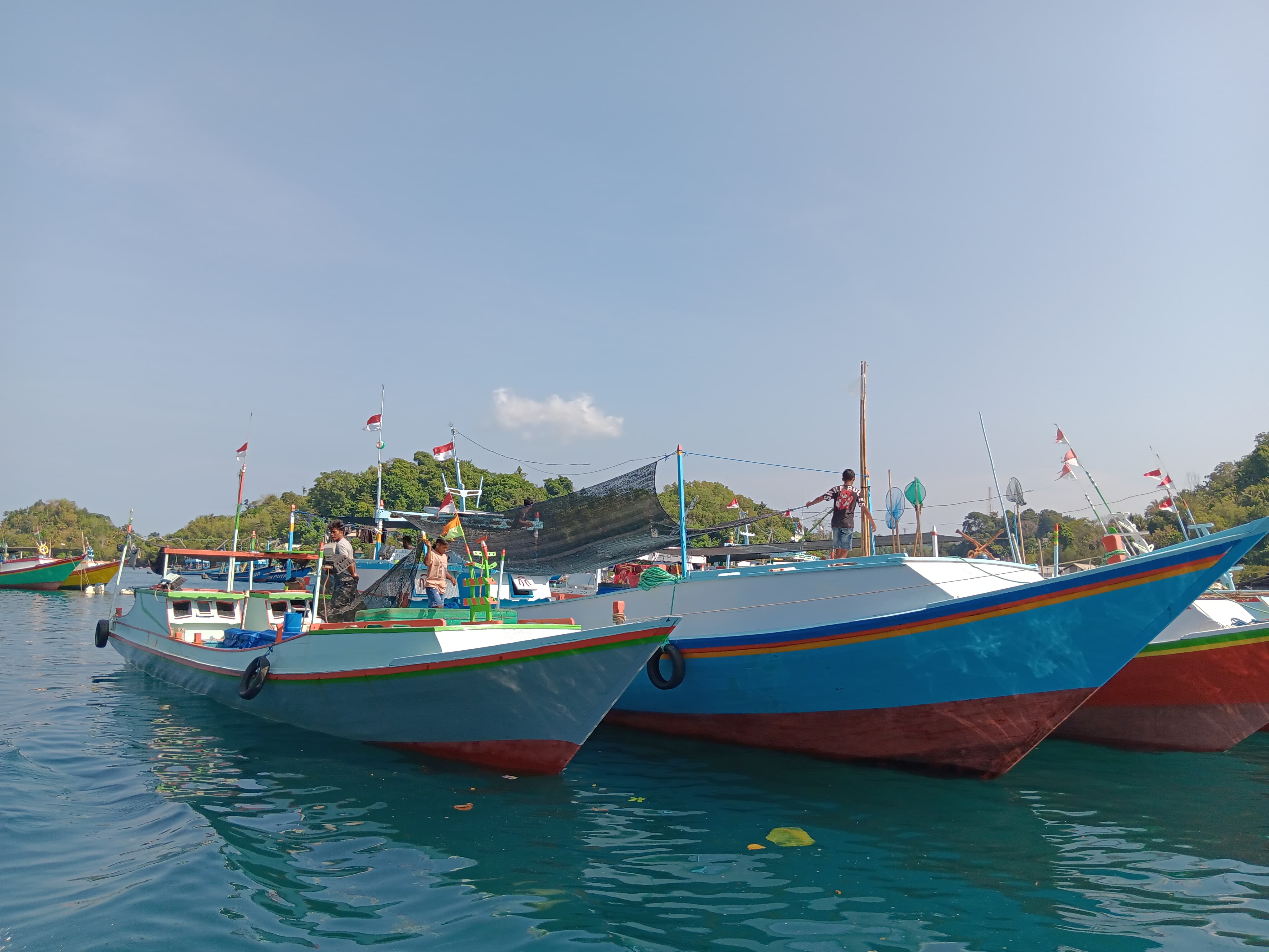 RUTIN MELAUT: Kapal nelayan parkir di Pantai Sendangbiru, Kecamatan Sumbermanjing Wetan, Kabupaten Malang.