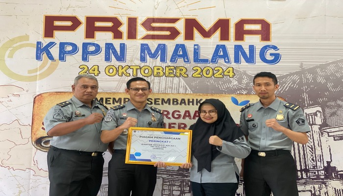 Potret foto bersama TIM Imigrasi Kelas I TPI Malang pada Kamis (24/10).