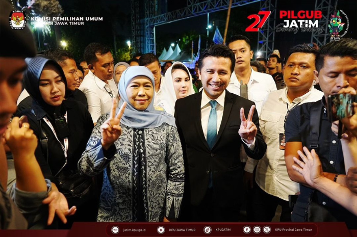Pasangan calon gubernur dan calon wakil gubernur nomor urut 02, Khofifah Indah Parawansa dan Emil Elestianto Dardak (dokumentasi KPU Jawa Timur)