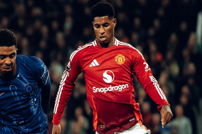 Potret Pemain MU (sebelah kanan) dan Pemain Chelsea (sebelah kiri) (sumber: instagram @manchesterunited)