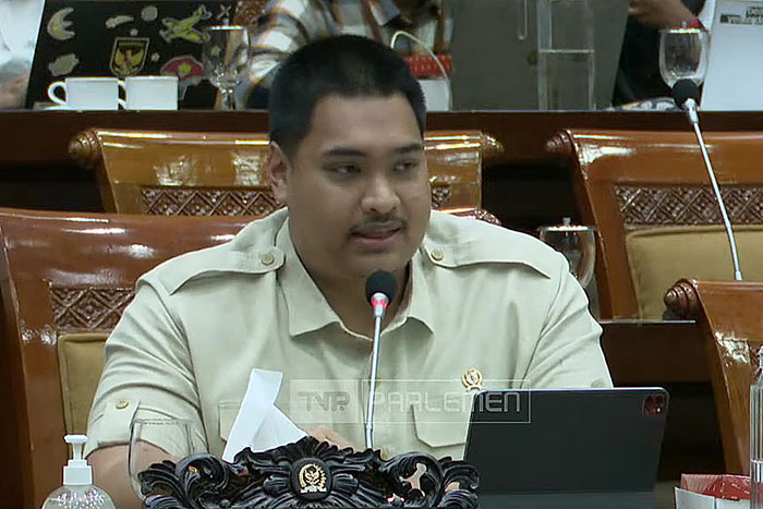 Dito Ariotedjo, Menpora RI dalam raker bersama Komisi X DPR, salah satu topik bahasan adalah proses naturalisasi Kevin Diks yang dipercepat