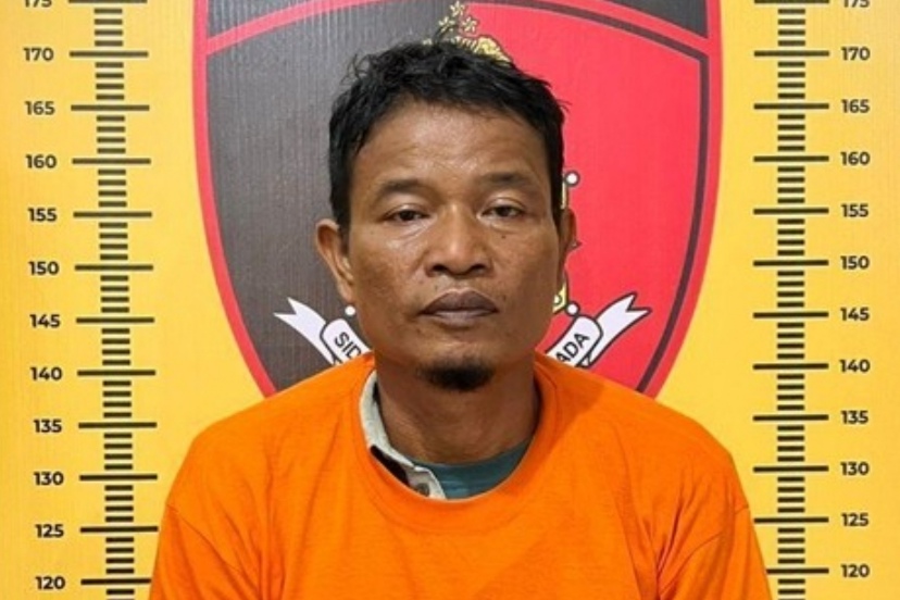 Agus Herbin Tambun, 47, tersangka pembunuhan tikam istri sendiri di Serdang Bedagai